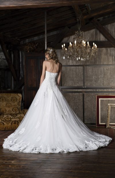 Robe de mariée AD-2021-12 par Couture Nuptiale